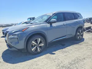 Nissan Rogue 2.5L 4 2021