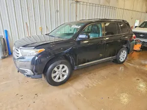 Toyota Highlander 3.5L 6 2013