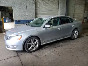 Volkswagen Passat 2.0L 4 2013