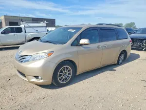 Toyota Sienna 3.5L 6 2014