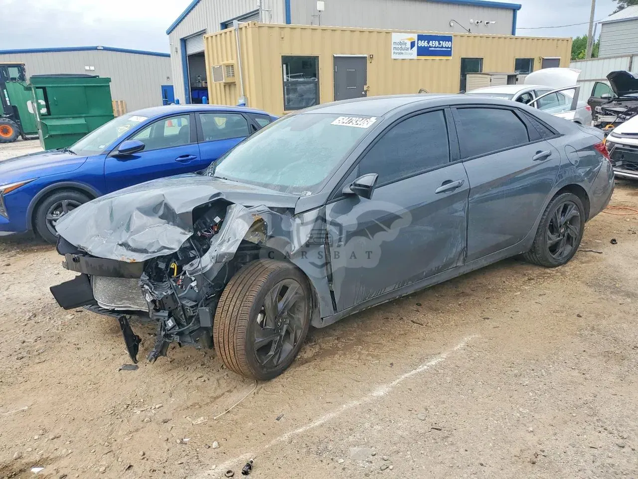 Hyundai Elantra 2.0L 4 2026