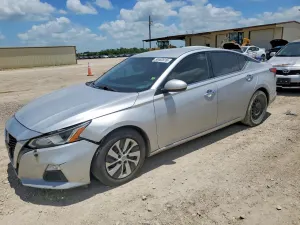 Nissan Altima 2.5L 4 2019