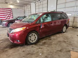 Toyota Sienna 3.5L 6 2011