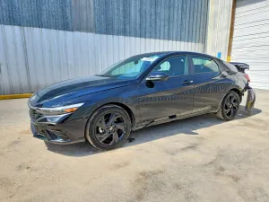 Hyundai Elantra 2.0L 4 2026