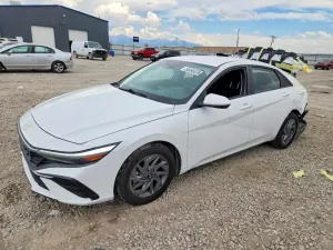 Hyundai Elantra 2.0L 4 2024