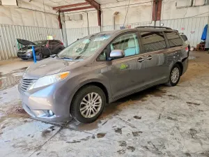 Toyota Sienna 3.5L 6 2014