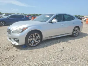 Infiniti Q70 3.7L 6 2015