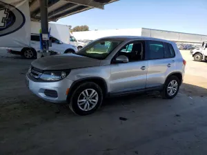 Volkswagen Tiguan 2.0L 4 2012