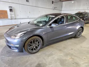 Tesla Model 3 2018
