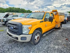 Ford F-350 6.2L 8 2015