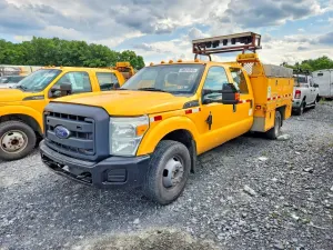 Ford F-350 6.2L 8 2015