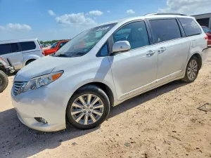 Toyota Sienna 3.5L 6 2013