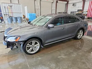Volkswagen Passat 2.0L 4 2013