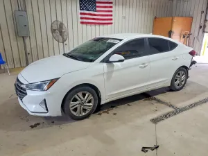 Hyundai Elantra 2.0L 4 2020