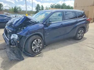 Toyota Highlander 2.4L 4 2023