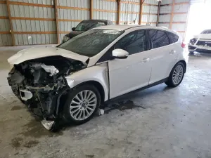 Ford Focus TITANIUM 2.0L 4 2012
