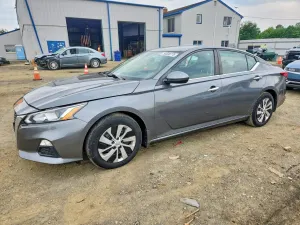 Nissan Altima 2.5L 4 2020