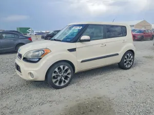 Kia Soul 2.0L 4 2013