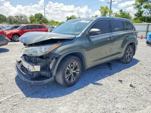 Toyota Highlander 3.5L 6 2016