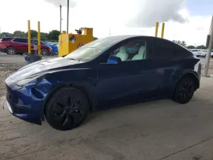 Tesla Model Y 2025