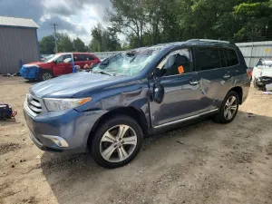 Toyota Highlander 3.5L 6 2013