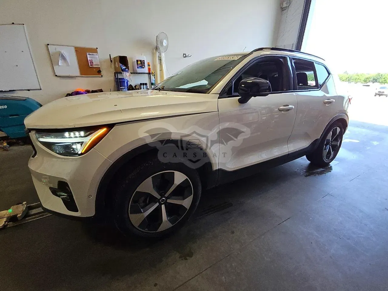 Volvo XC40 2.0L 4 2025