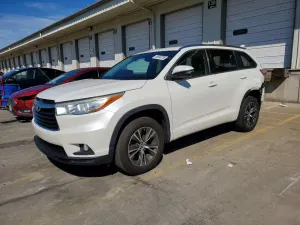 Toyota Highlander 3.5L 6 2016