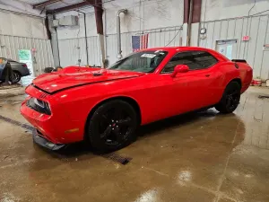 Dodge Challenger 5.7L 8 2014