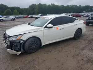 Nissan Altima S 2.5L 4 2020
