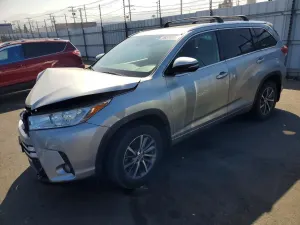 Toyota Highlander 3.5L 6 2018