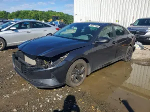 Hyundai Elantra 2.0L 4 2022