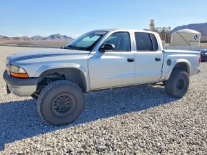 Dodge Dakota 4.7L 8 2003