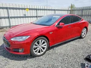 Tesla Model S 2015