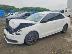 Volkswagen Jetta 2.0L 4 2012