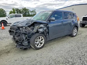 Kia Soul 2.0L 4 2021
