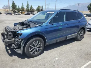 Volkswagen Tiguan SE 2.0L 4 2020