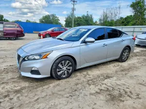 Nissan Altima 2.5L 4 2020