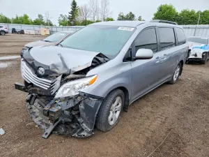 Toyota Sienna 3.5L 6 2017