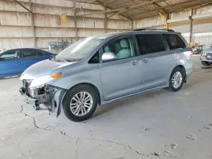 Toyota Sienna 3.5L 6 2011