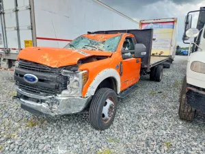 Ford F550 6.7L 8 2019