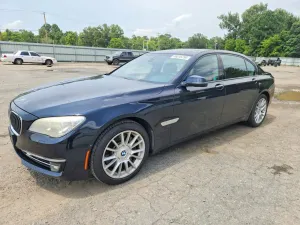 BMW 7 Series 4.4L 8 2013