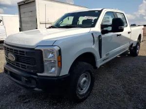 Ford F-350 6.7L 8 2023