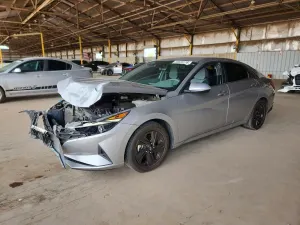 Hyundai Elantra 2.0L 4 2022