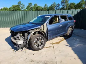 Toyota Highlander 3.5L 6 2016