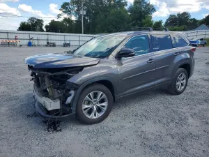 Toyota Highlander 3.5L 6 2016