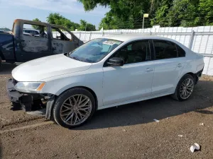 Volkswagen Jetta 1.4L 4 2016