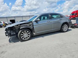 Chrysler 200 2.4L 4 2012