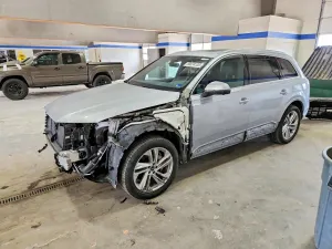 Audi Q7 2.0L 4 2021