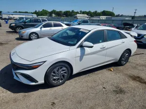Hyundai Elantra 2.0L 4 2024