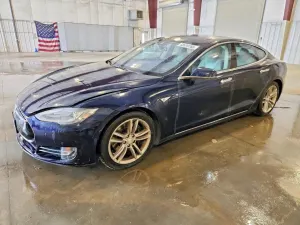 Tesla Model S 2015